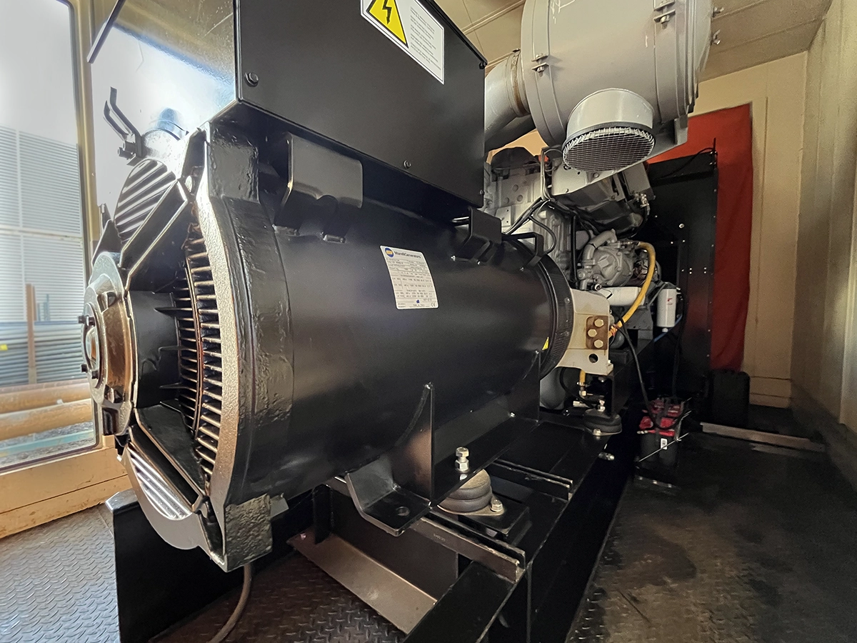 Used Perkins 880kVA Diesel Generator