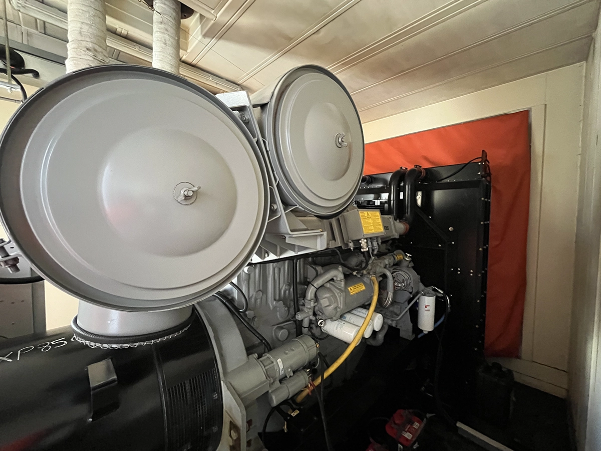 Used Perkins 880kVA Diesel Generator