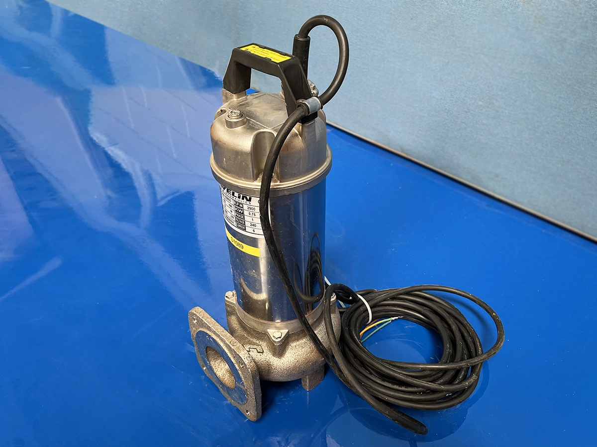 Javelin SVN-10M50 Submersible Pump